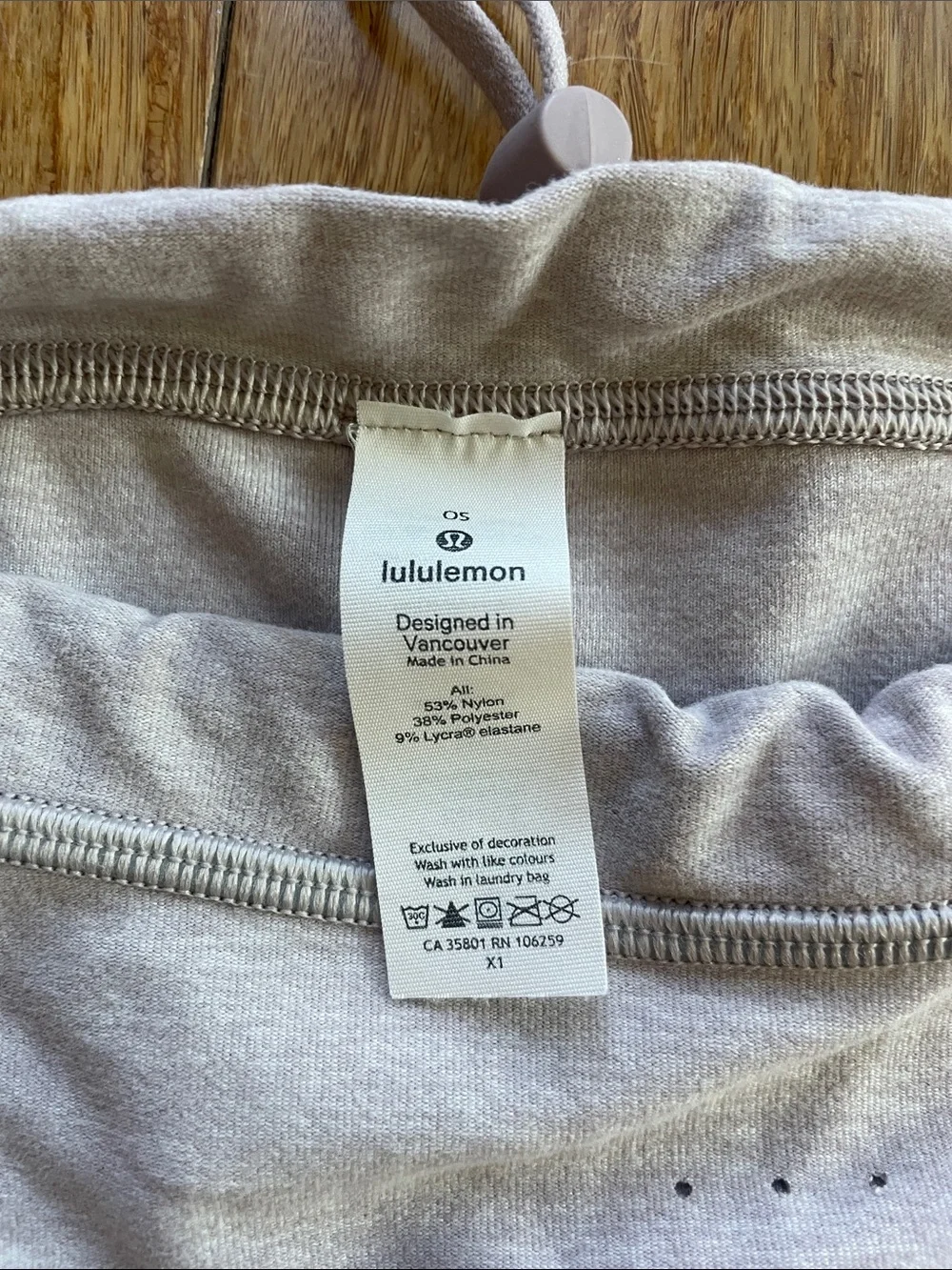lululemon athletica Light purple Pullover Neck Gaiter with drawstring ❤️